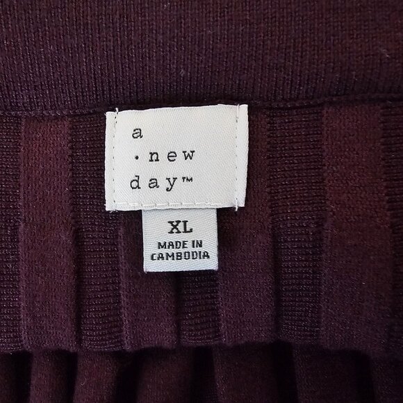 A New Day Skirt Womens Extra Large Burgundy Oxblood Knit Pleated Rolled Hem Midi - Picture 12 of 12